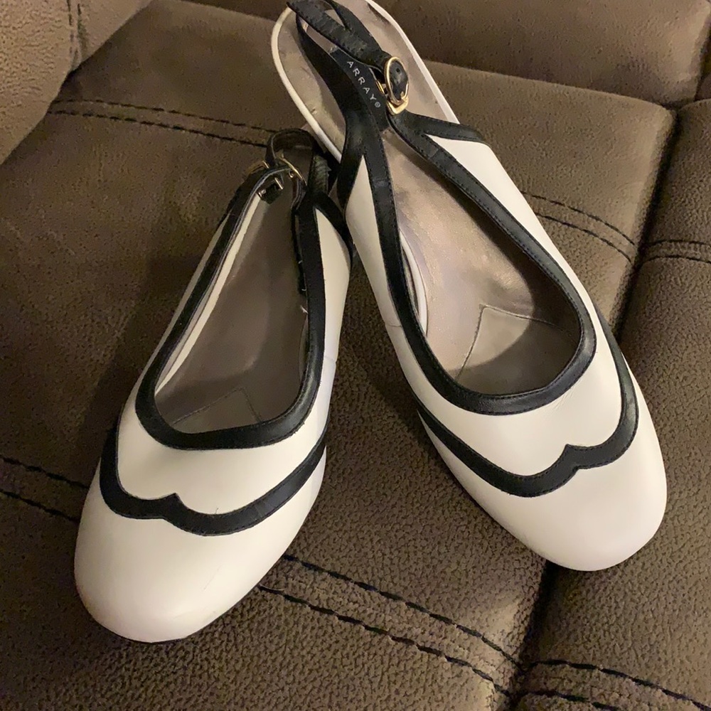 Array Black and White shoes